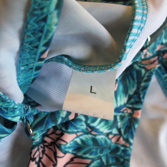 NWOT One Piece Cut-Out Bathing Suit - Picture 5 of 5